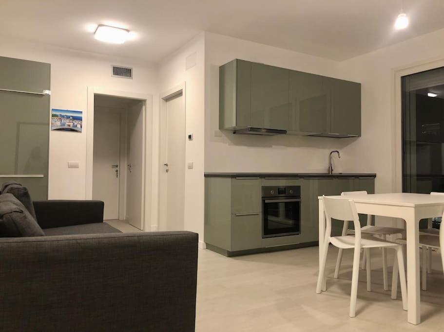 Luxury 3 Bedroom 100 Mq Next To Rho Fiera And San Siro Apartamento